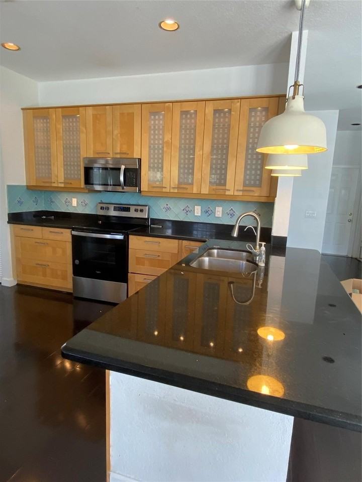 338 Cambridge Dr - Photo 5 of 12