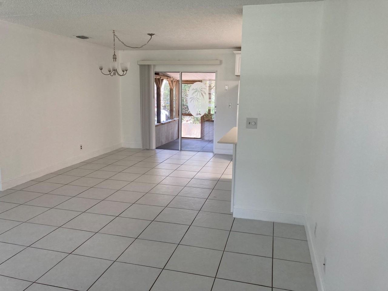 9627 Se Crest Ct - Photo 3 of 28