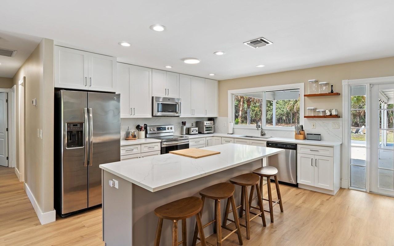 11217 169th Ct N - Photo 3 of 47