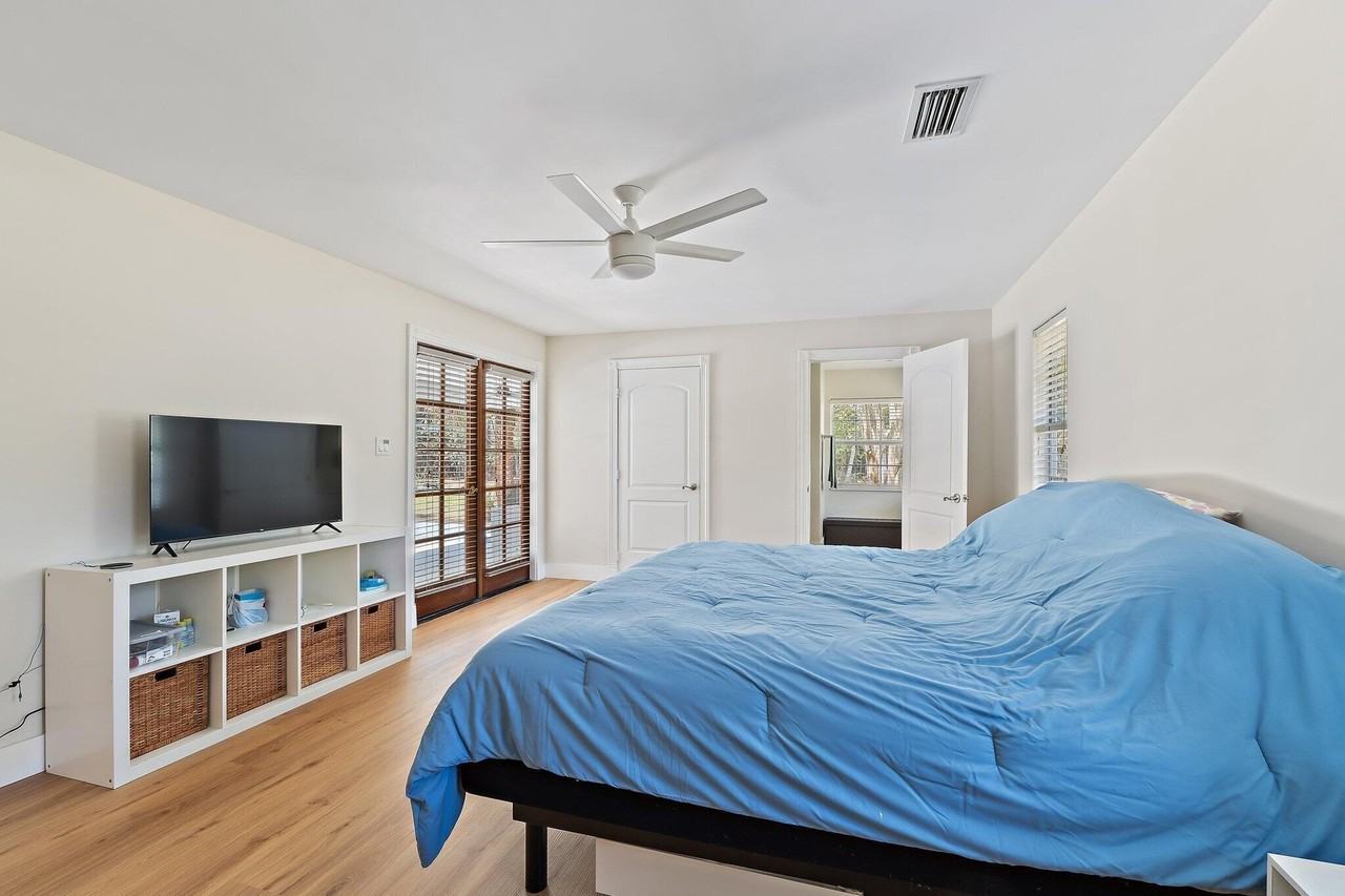 11217 169th Ct N - Photo 5 of 47