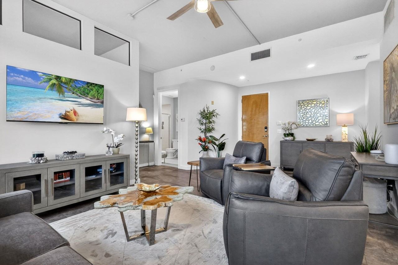 365 Se 6th Ave #309 - Photo 3 of 28