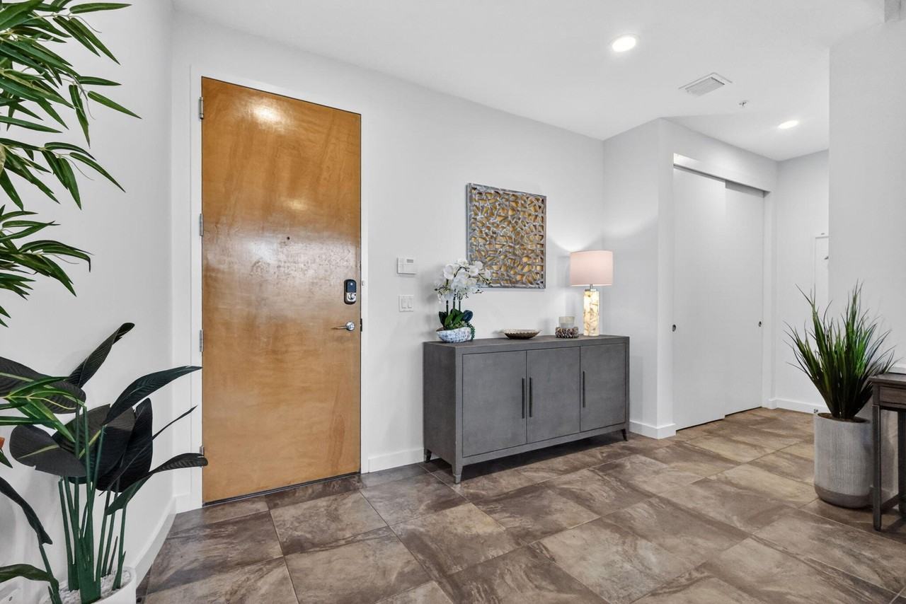 365 Se 6th Ave #309 - Photo 4 of 28