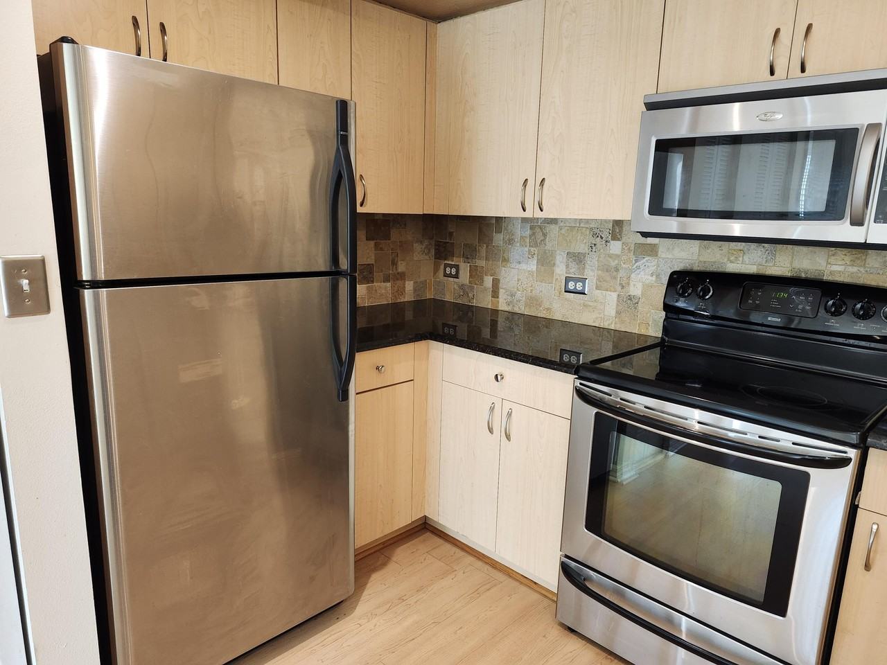 813 Villa Cir - Photo 2 of 27