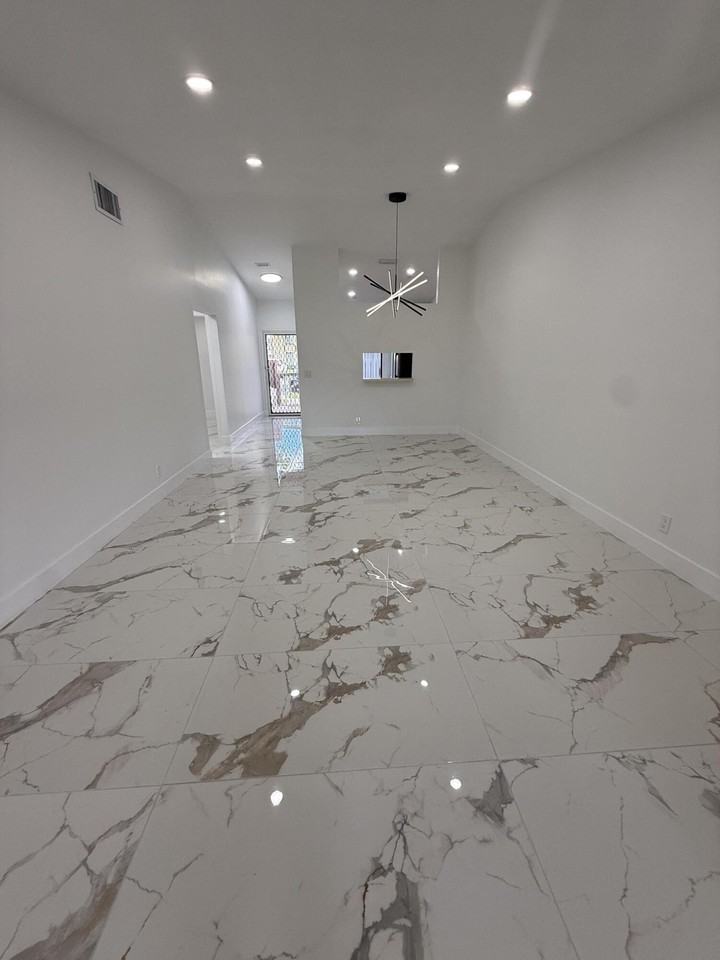 817 Sky Pine Way #H - Photo 3 of 25