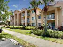 featured image of 221 Sw Palm Dr #108