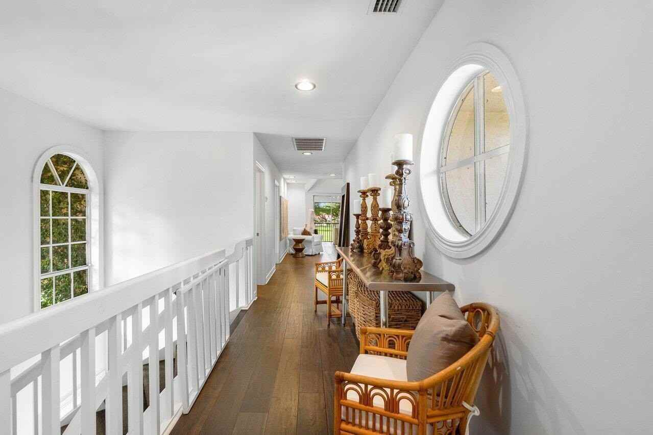 11823 Pebblewood Dr - Photo 3 of 28