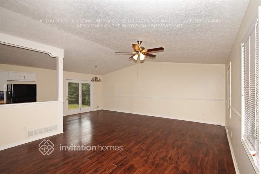 2200 Greenridge Dr Sw - Photo 3 of 13