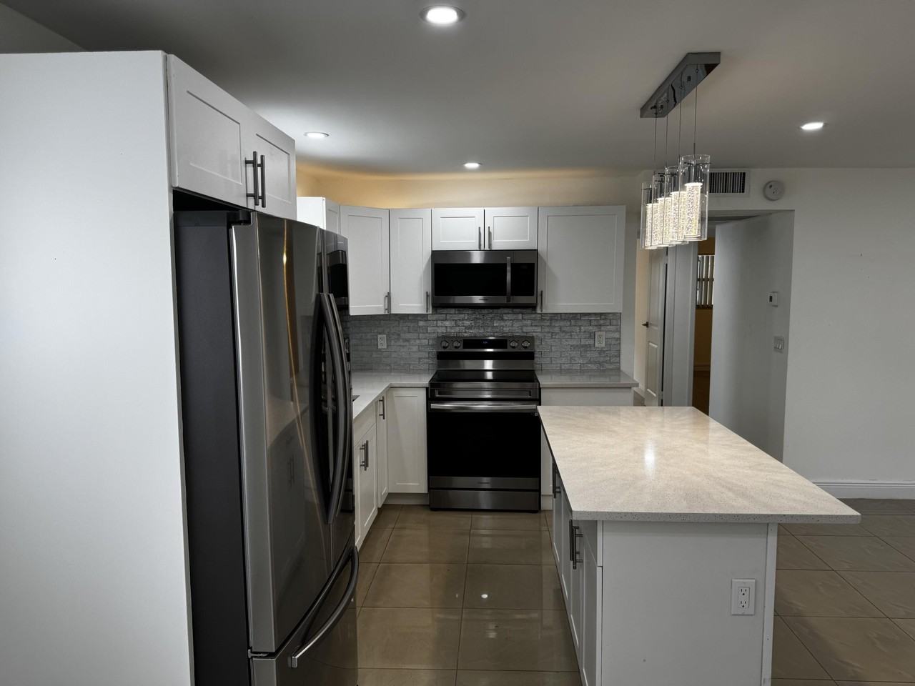 153 Monaco Way #D - Photo 4 of 19
