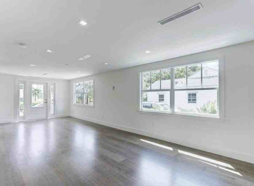 833 Ardmore Rd - Photo 4 of 45