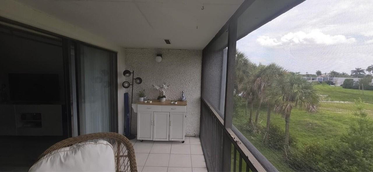 4284 Deste Ct #304 - Photo 2 of 17