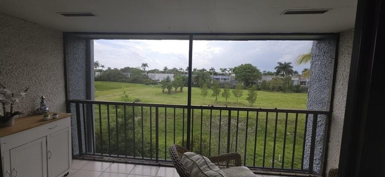 4284 Deste Ct #304 - Photo 3 of 17