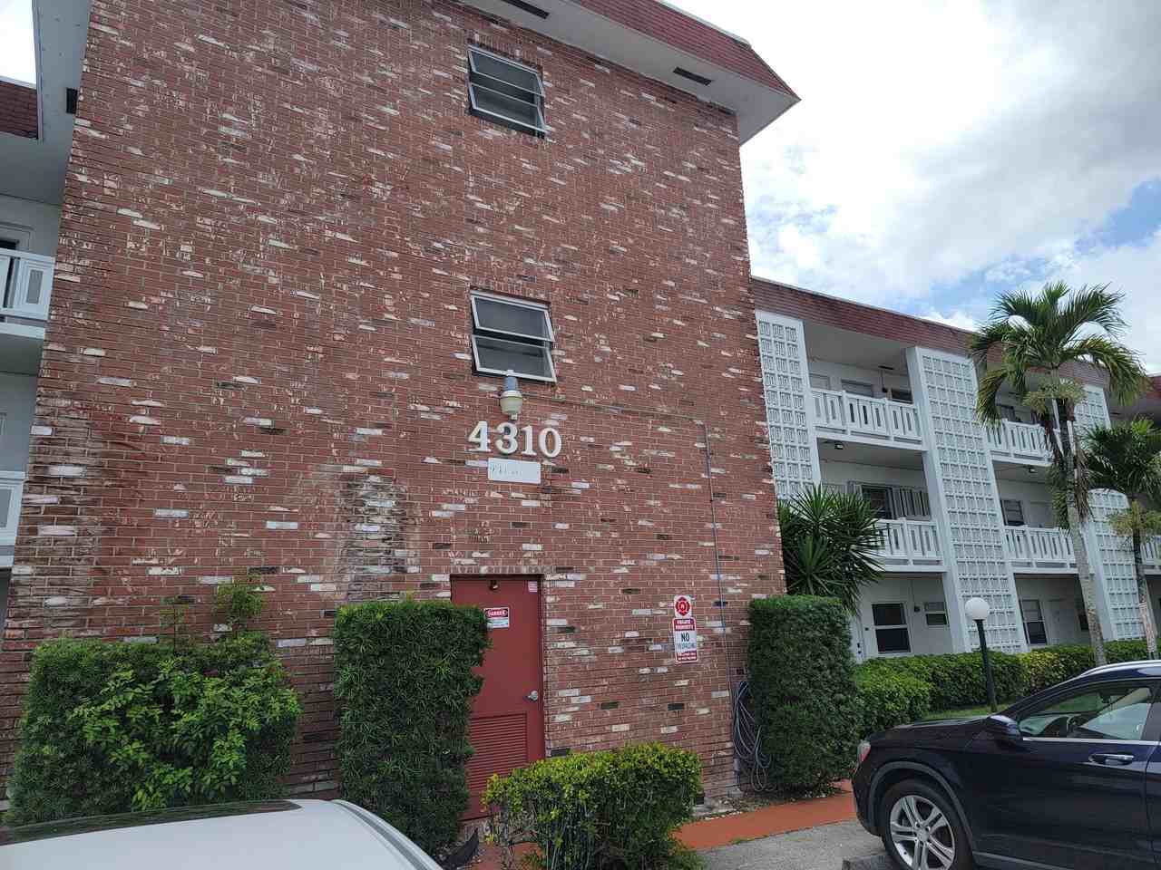 4310 Nw 12th Ct #205 - Photo 3 of 9