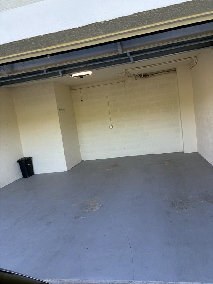 1110 Belmont Pl - Photo 3 of 17