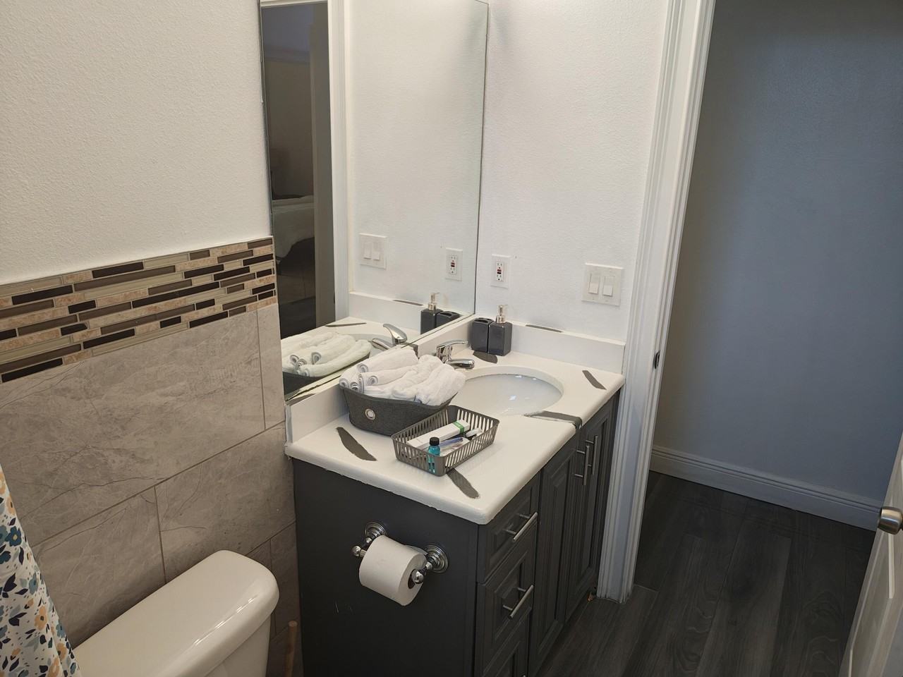 376 Sw Tulip Blvd - Photo 5 of 32