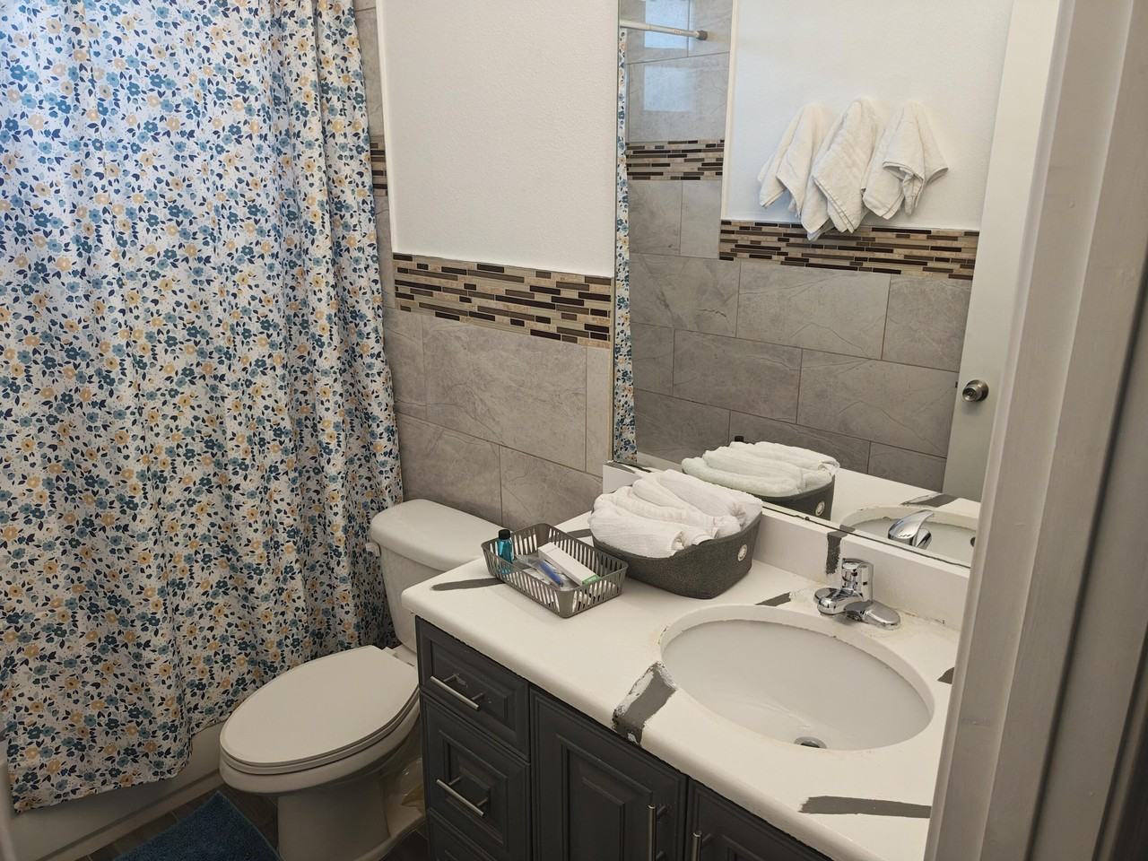 376 Sw Tulip Blvd - Photo 7 of 32