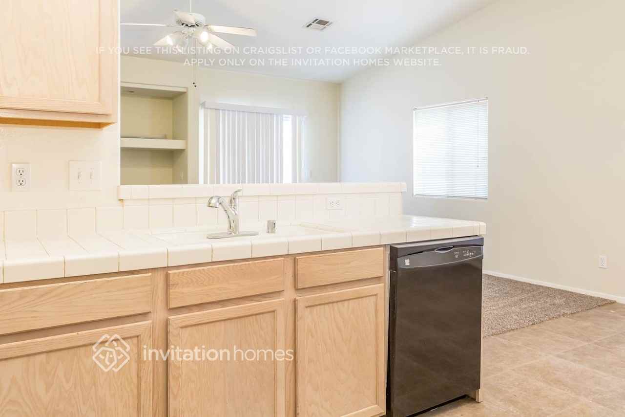 5343 Joshua Jose St - Photo 5 of 18