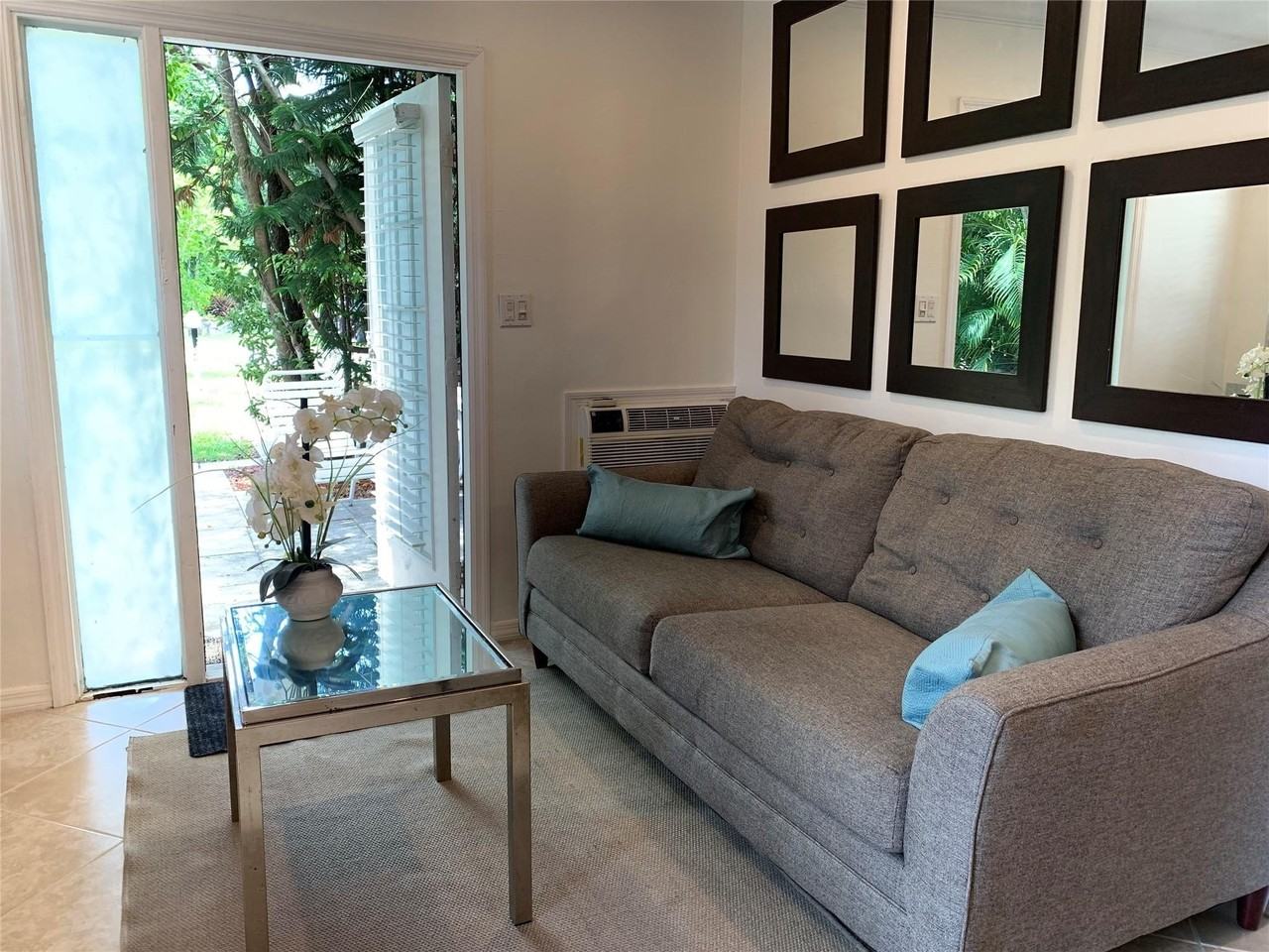 801 Sw 10th St #1 - Photo 7 of 31