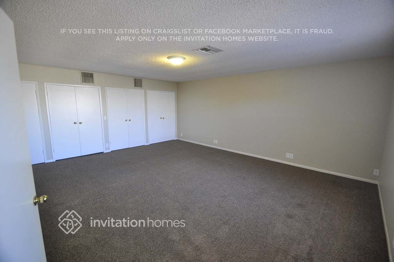 3316 W Orchid Ln - Photo 4 of 9