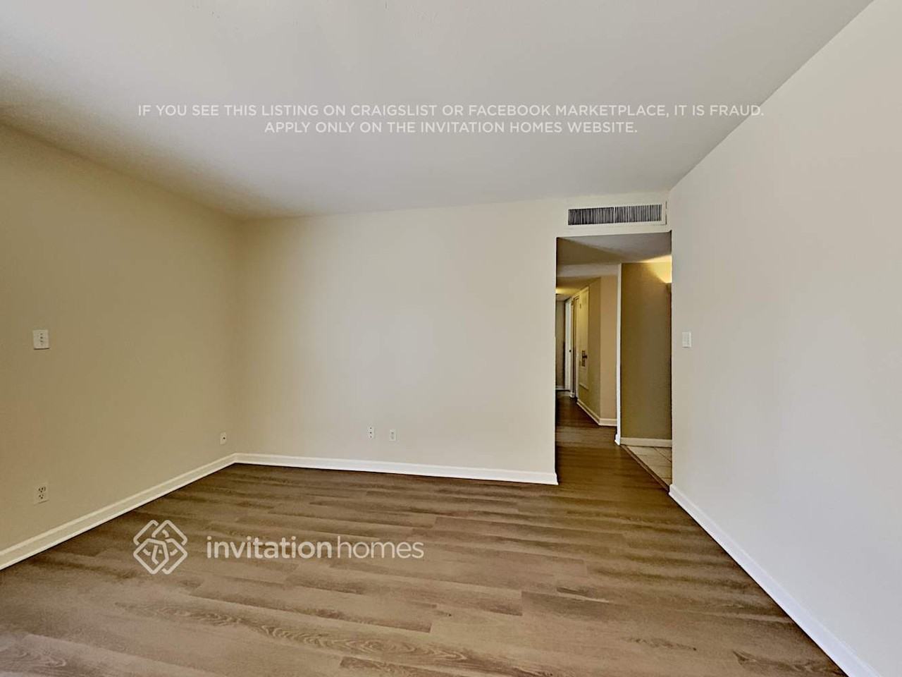 2421 E Sylvia St - Photo 3 of 19