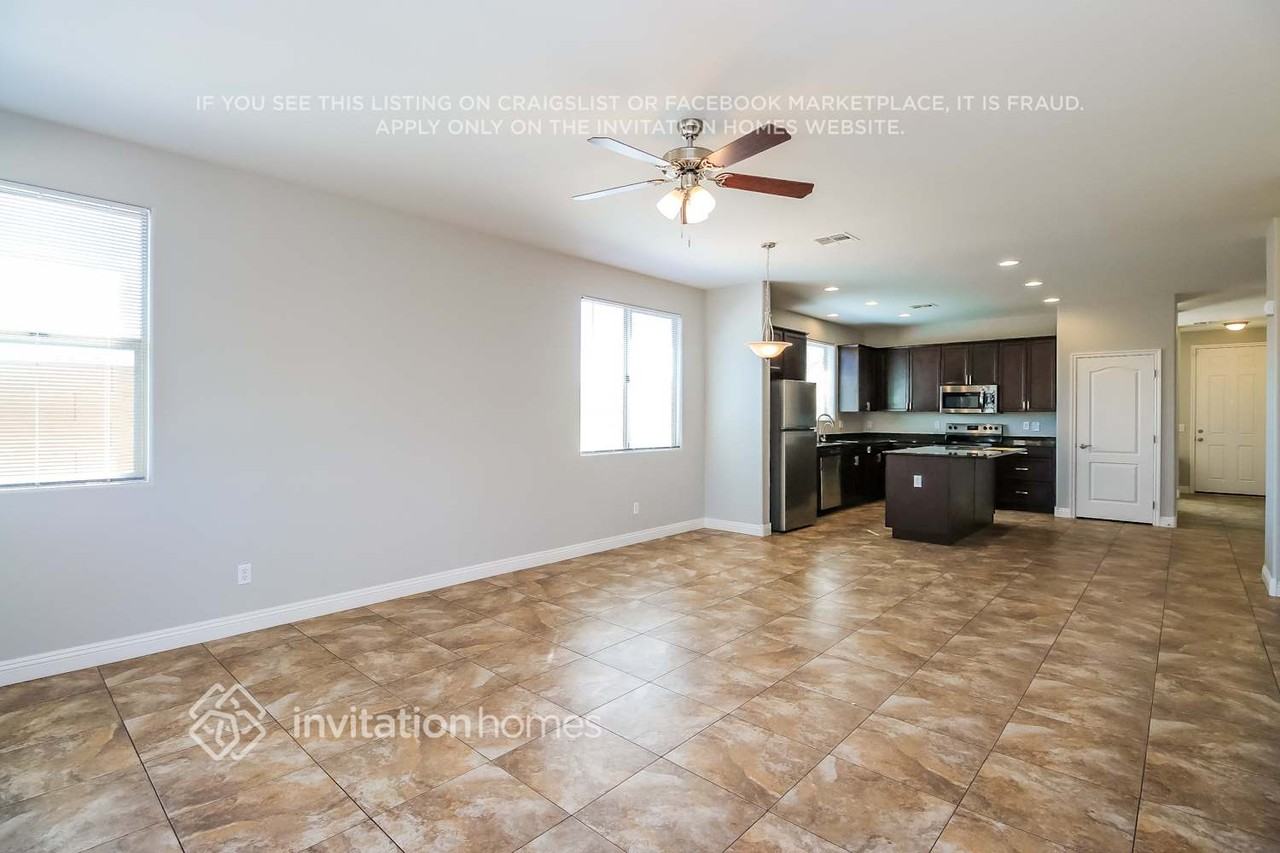 1806 W Paisley Dr - Photo 2 of 15