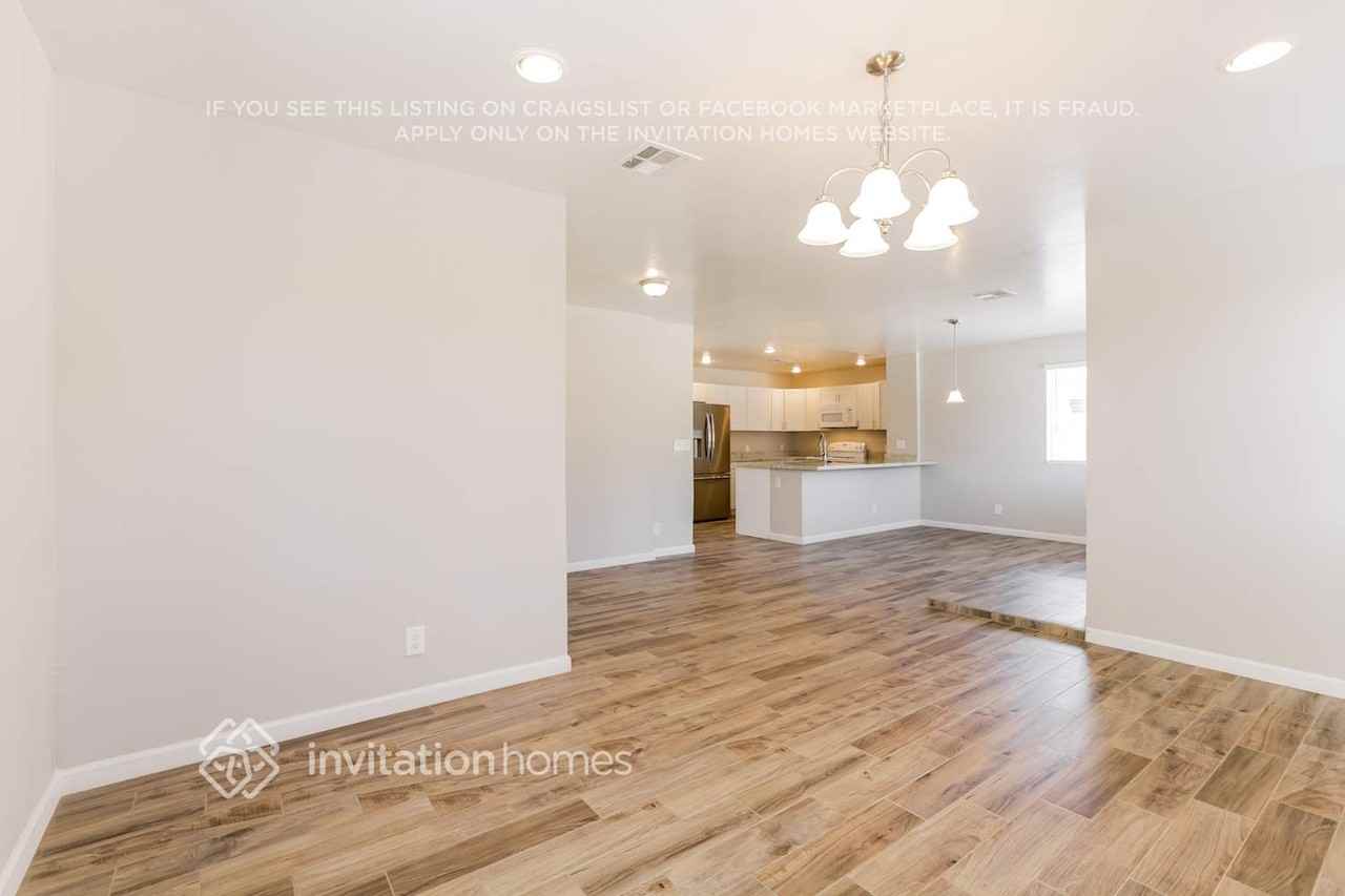 816 E Mountain View Rd - Photo 7 of 16