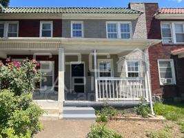 featured image of 1728 Paxton St