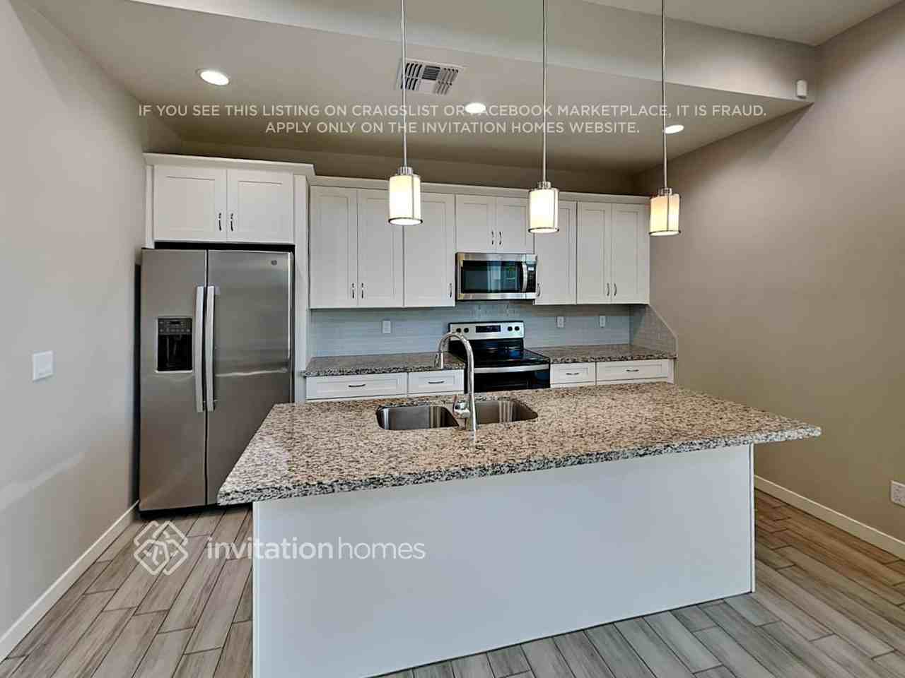 7421 S 23rd Dr - Photo 6 of 21
