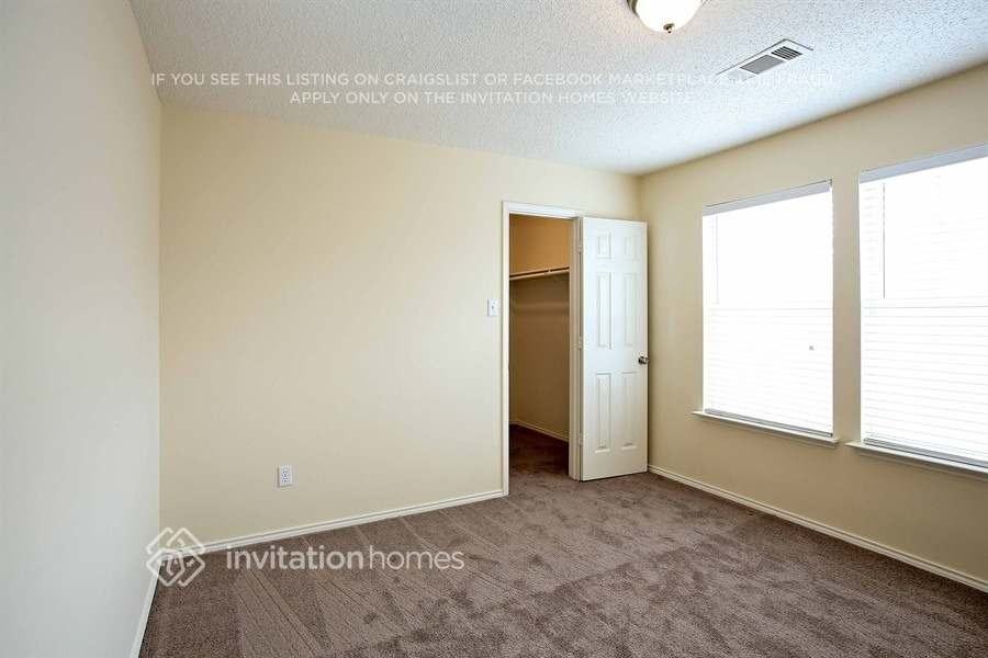7108 Indiana Ave - Photo 3 of 7