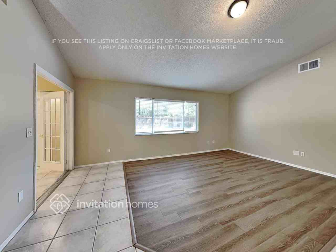 328 Inglenook Cir - Photo 4 of 18