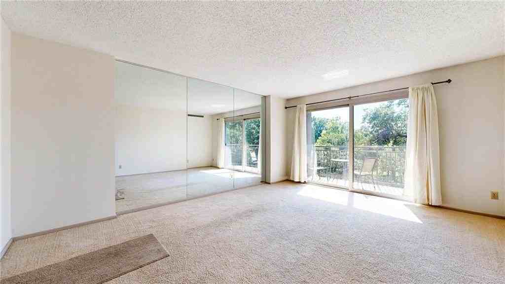 210 W Grant St #204 - Photo 7 of 19