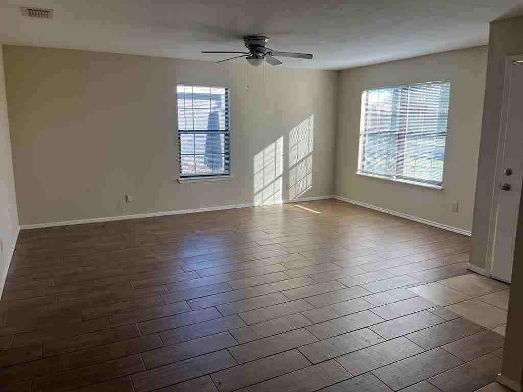 1240 E 26th St - Photo 5 of 10