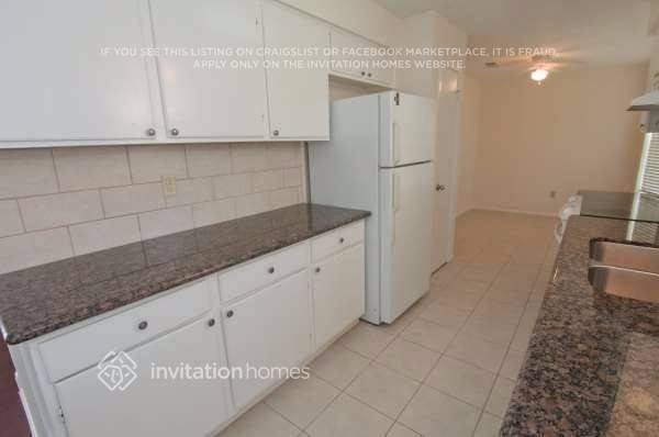 16223 Barcelona Dr - Photo 6 of 16
