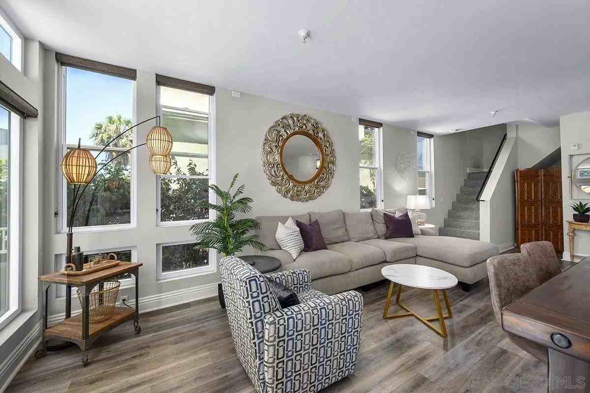 1632 Union St #4 - Photo 7 of 34