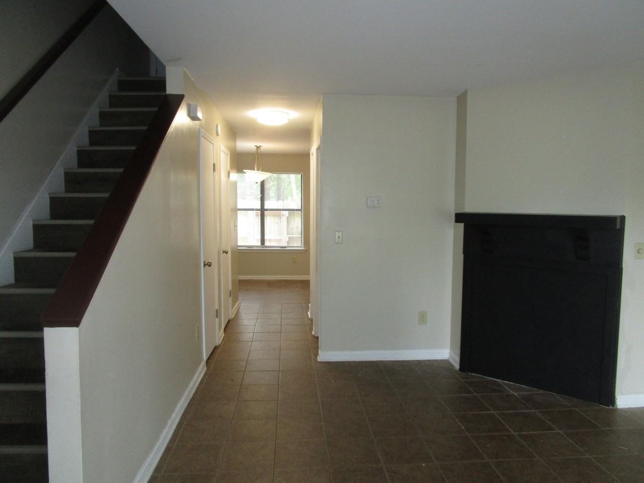 1956 Gion St - Photo 3 of 14
