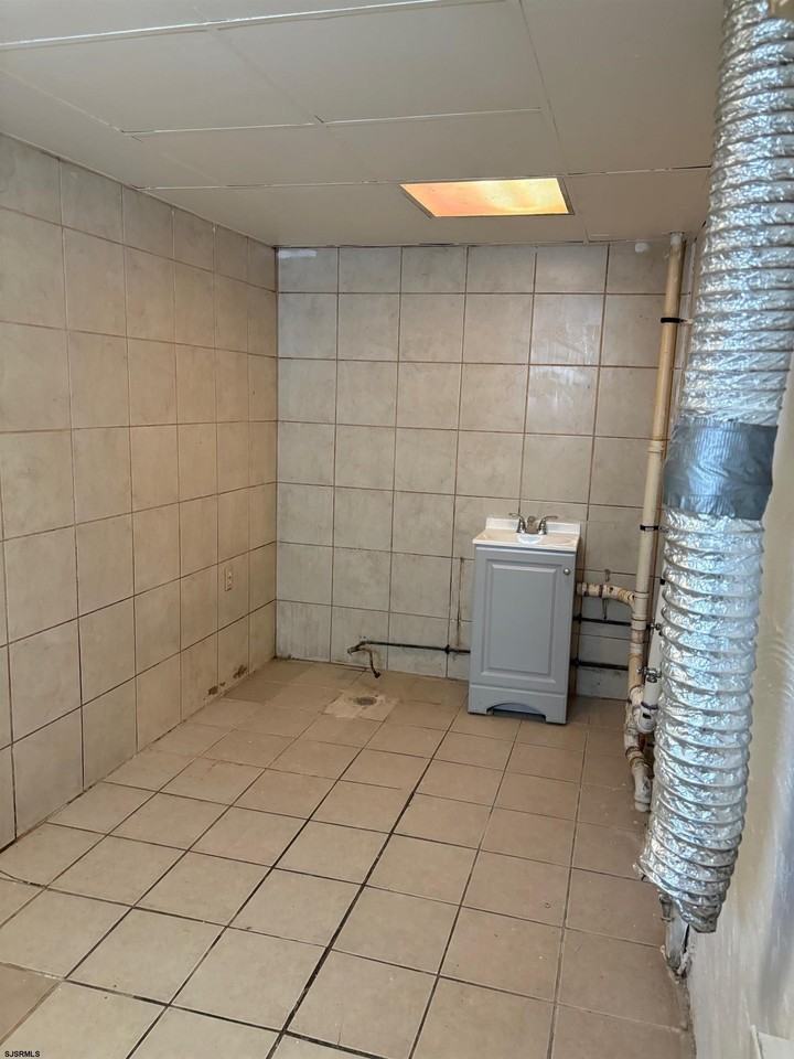 811 N Indiana Ave - Photo 3 of 13