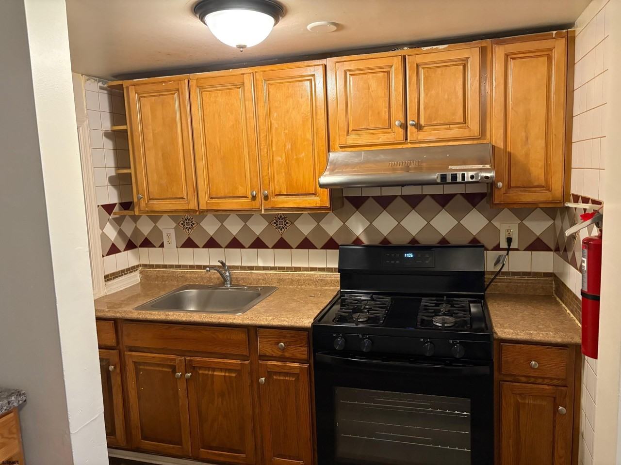 811 N Indiana Ave - Photo 4 of 13