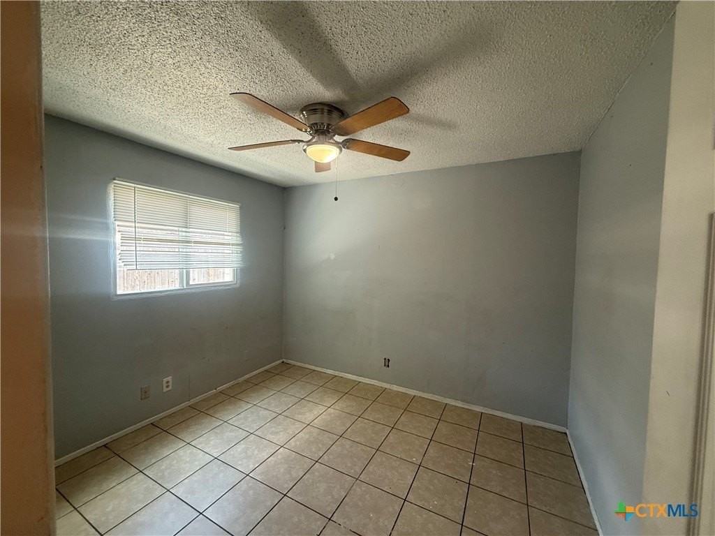 102 Cockerham St #B - Photo 6 of 12