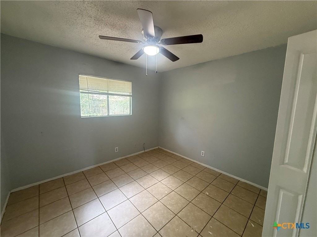 102 Cockerham St #B - Photo 7 of 12