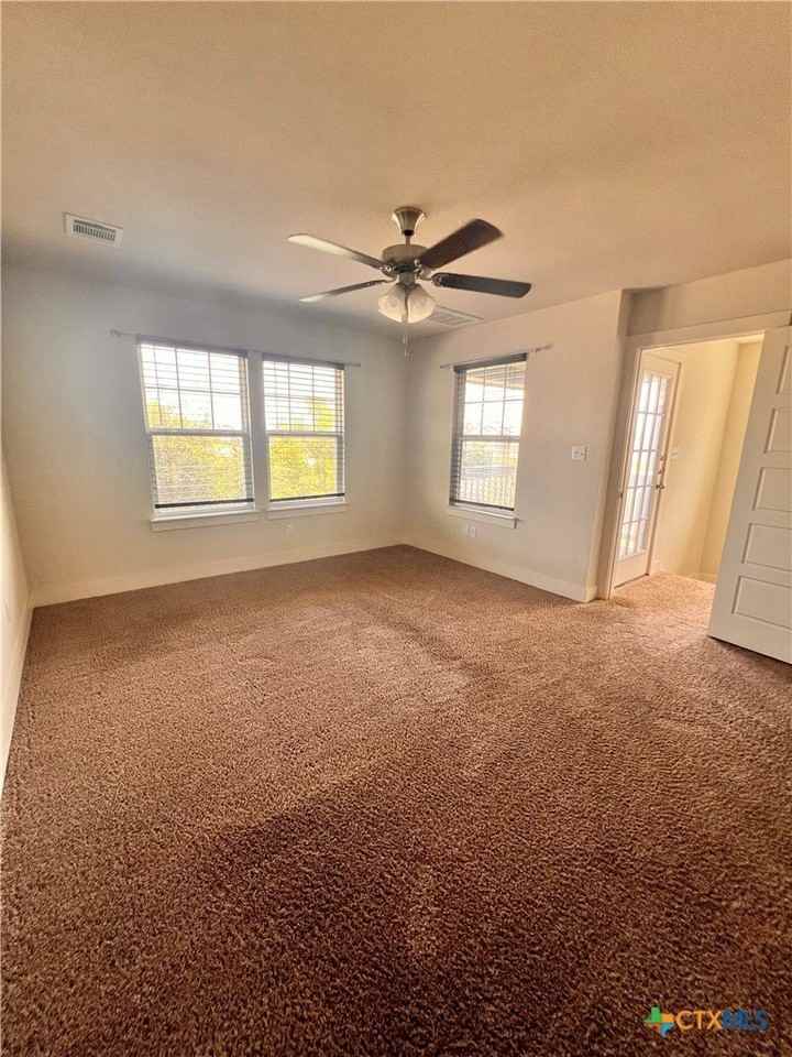 100 Clearlake Dr - Photo 3 of 19