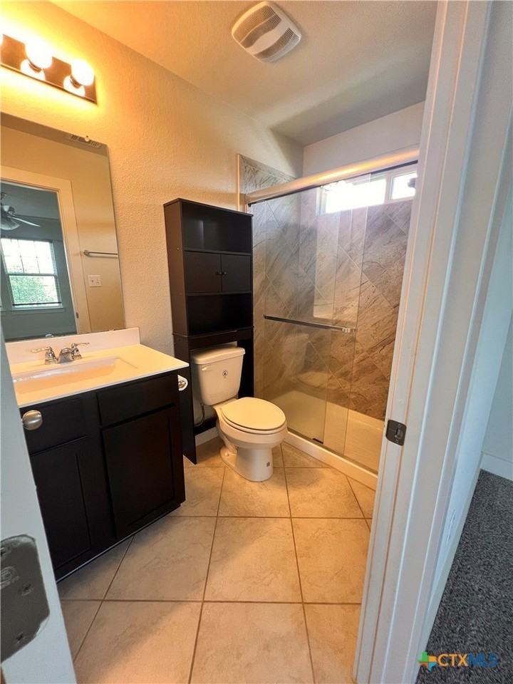100 Clearlake Dr - Photo 4 of 19