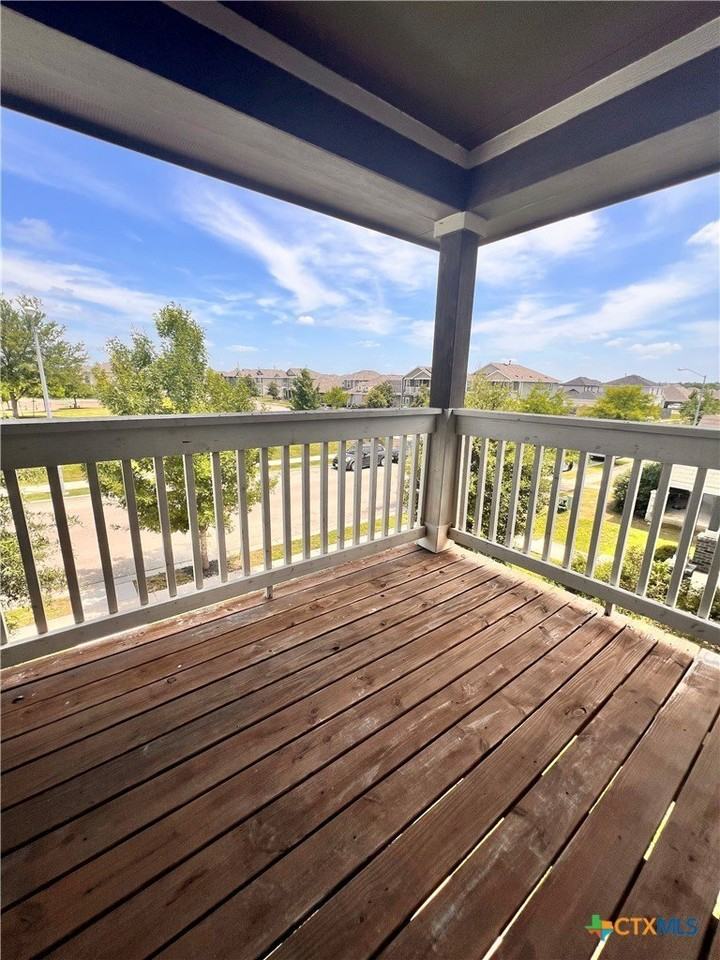 100 Clearlake Dr - Photo 5 of 19