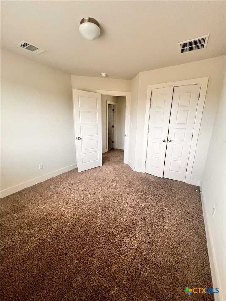 100 Clearlake Dr - Photo 7 of 19
