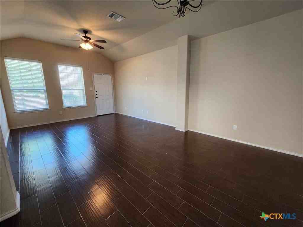 538 Creekside Cir - Photo 2 of 29