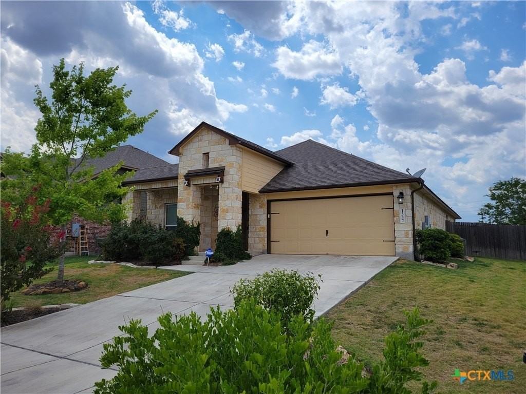 1337 Lauren St - Photo 3 of 41