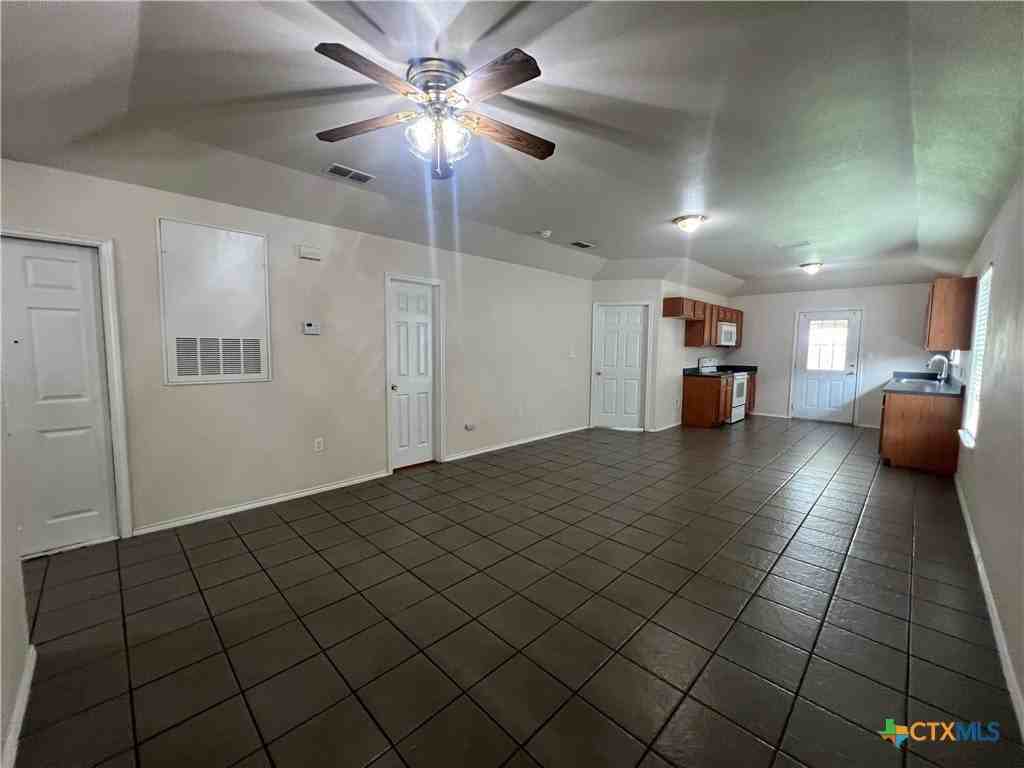 239 Rosalie Dr #B - Photo 4 of 19