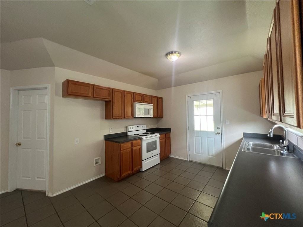 239 Rosalie Dr #B - Photo 6 of 19