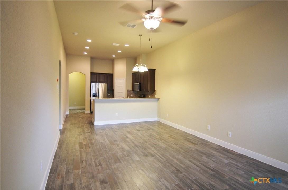 1243 Old Fm 306 - Photo 4 of 10