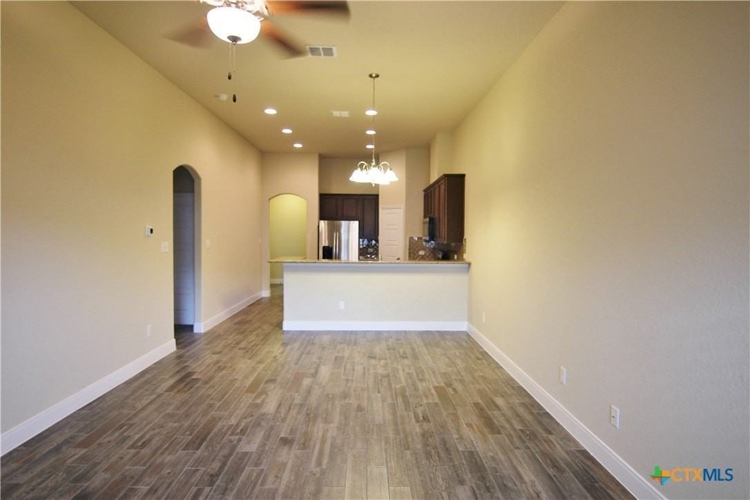 1243 Old Fm 306 - Photo 5 of 10