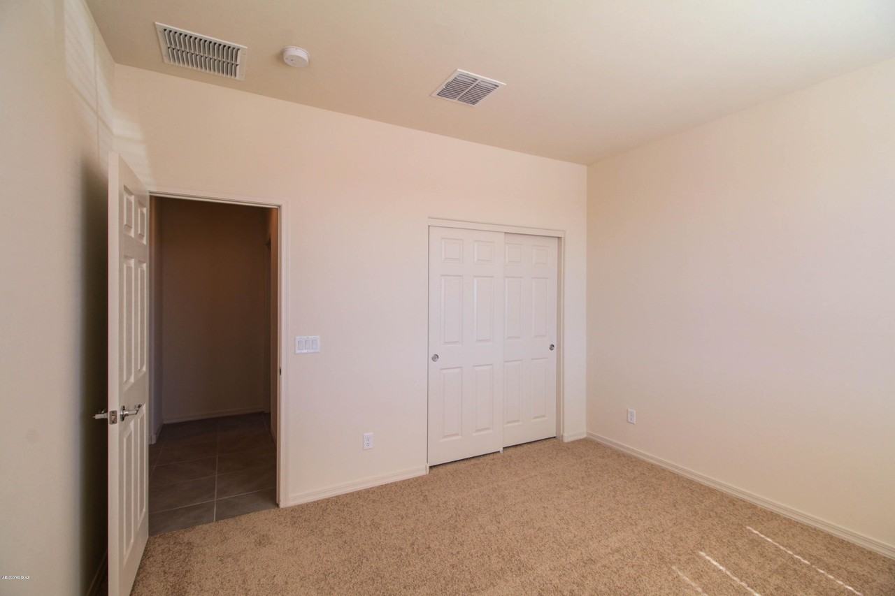 11988 N Renoir Way - Photo 6 of 7