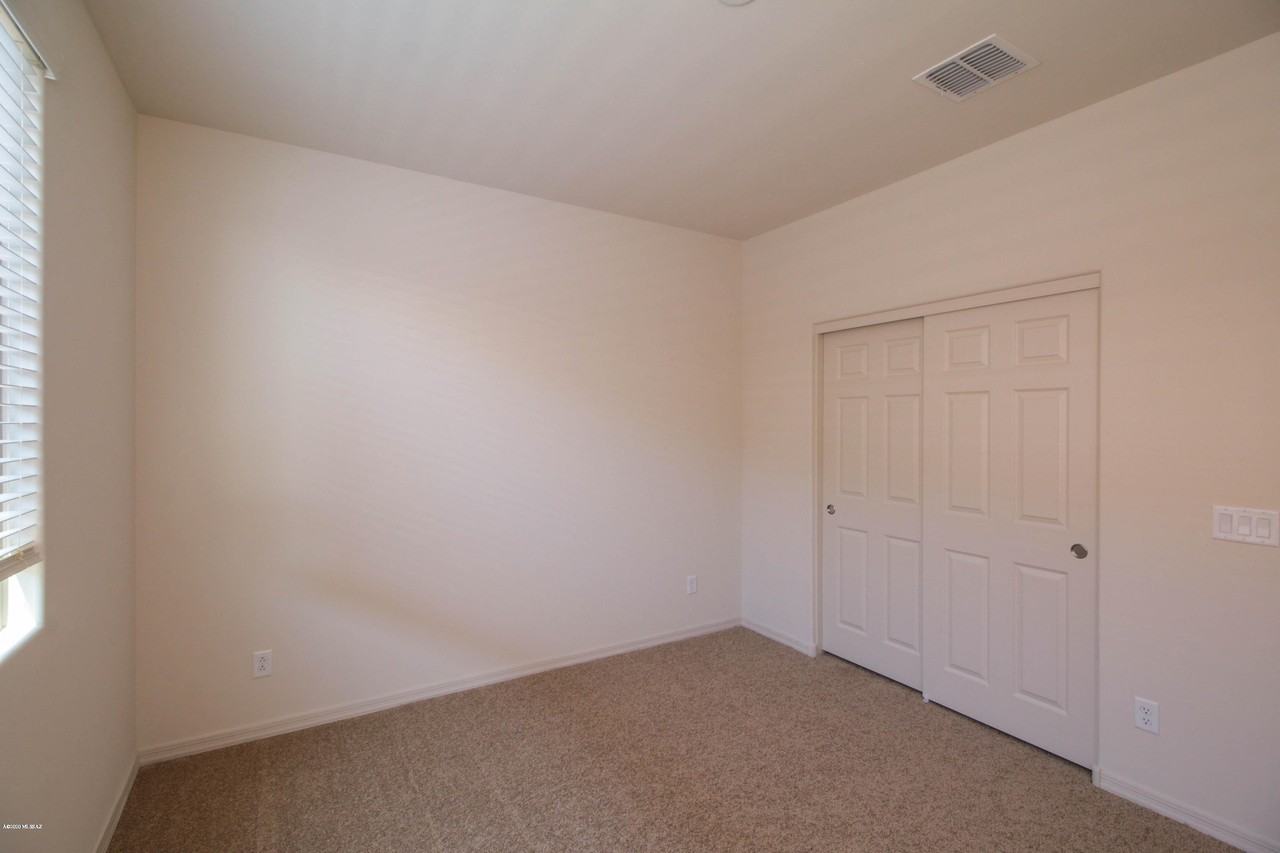 11988 N Renoir Way - Photo 7 of 7